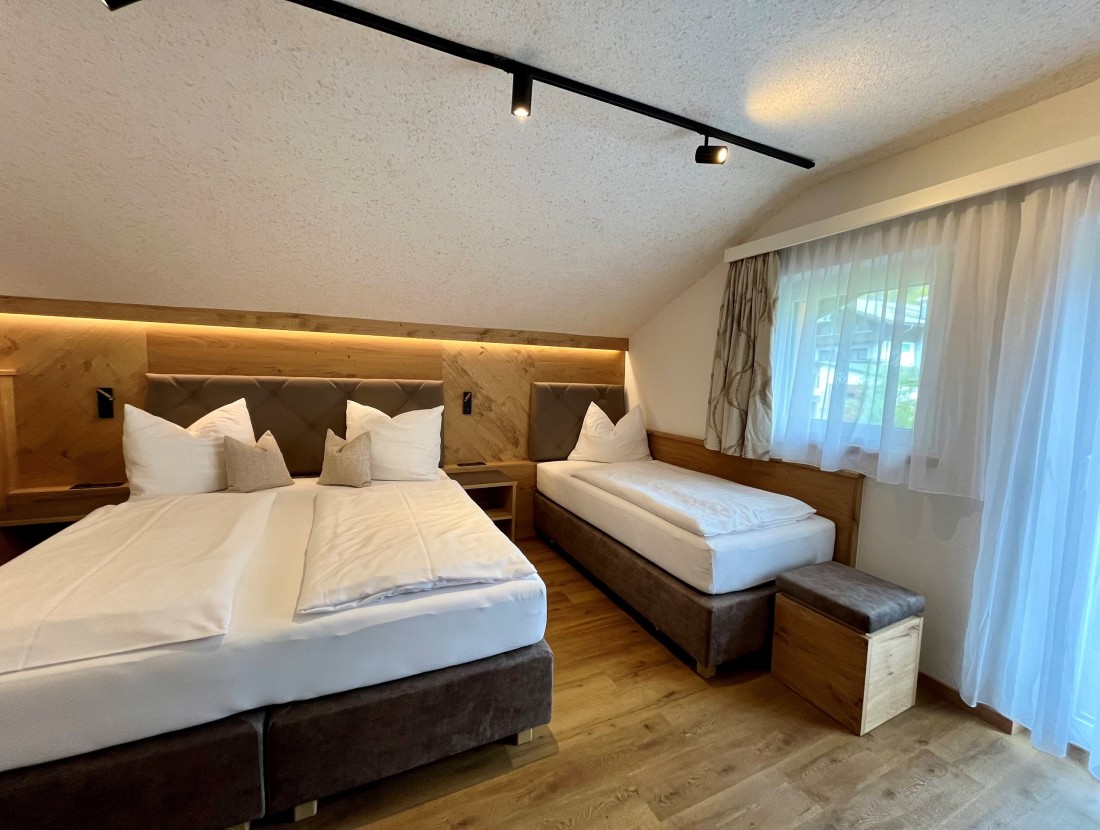 Dreibettzimmer mit Mansarde