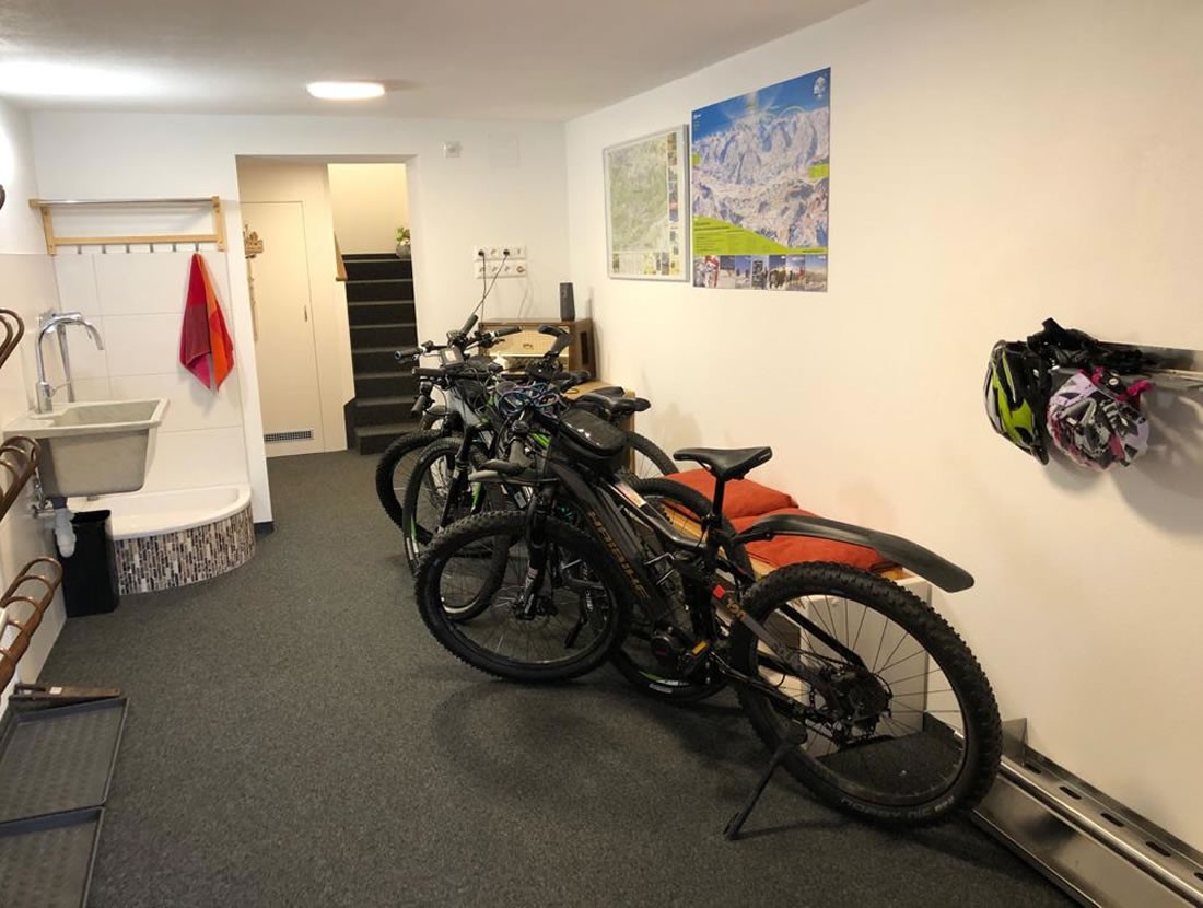 Absperrbarer Radkeller